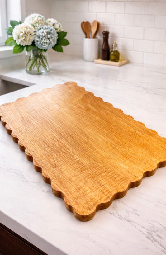 The Large Scalloped Board